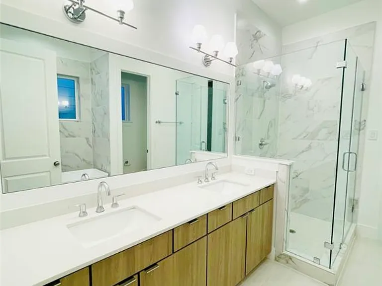 5855 Dolores St — Photo 3