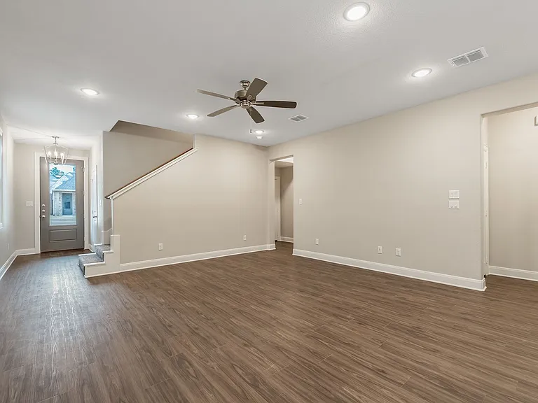 Omen Hill Villas- ASK ABOUT OUR SPRING MOVE- IN SPECIAL TODAY! — Photo 19