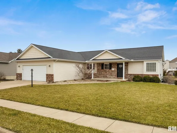 812 Stonelake Dr, Metamora, IL 61548