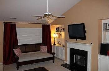 2nd image of 2060 Blackhorse Ln
