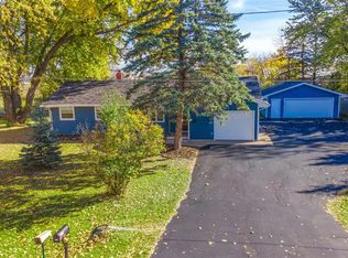 8516 Winncrest Rd, Neenah, WI 54956