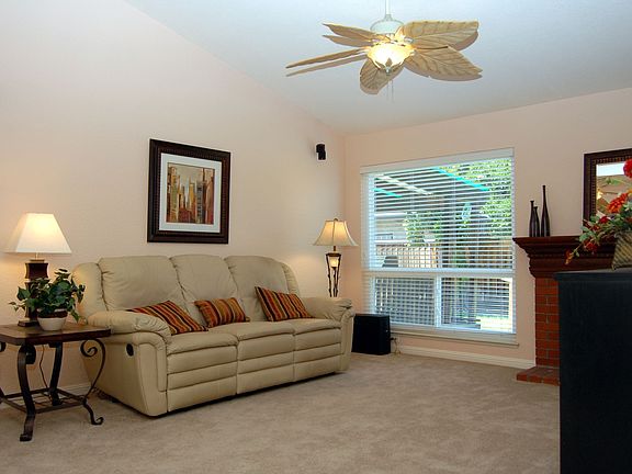 5th image of 4505 Jonquil Dr