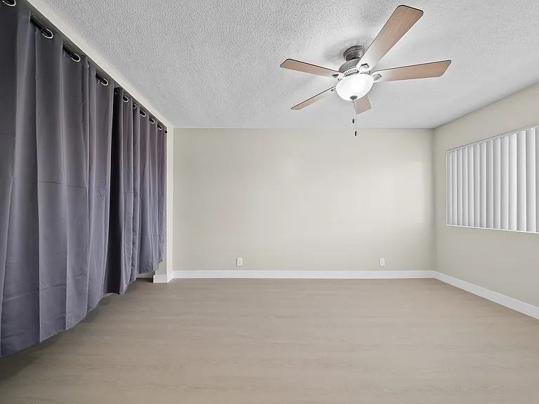 12236 Manor Dr. — Photo 51