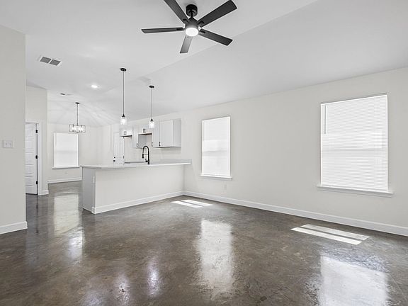 5th image of 3724 Norris Ave
