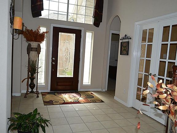 Foyer and view to the study room
