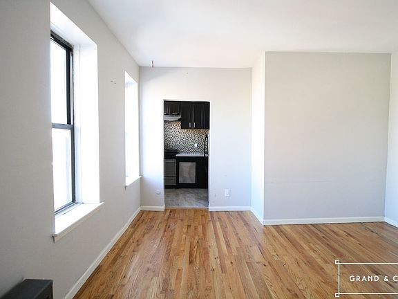 3rd image of 286 S 2nd St APT 5B