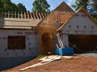 472 Linwood Dr, Demorest, GA 30535
