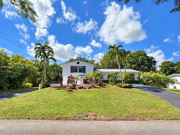 15922 SW 83rd Ct, Palmetto Bay, FL 33157