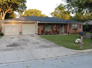 3916 Caddo Trl, Lake Worth, TX 76135