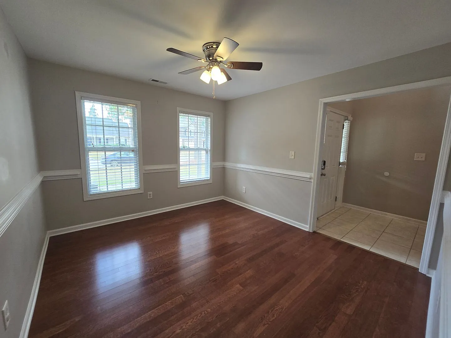 New Listing!! — Photo 3