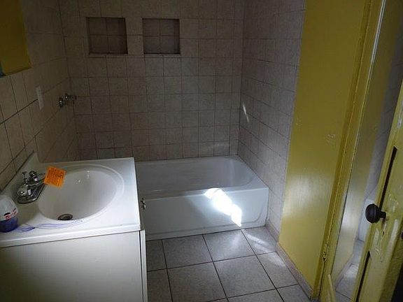 2nd image of 4144 Towle Ave