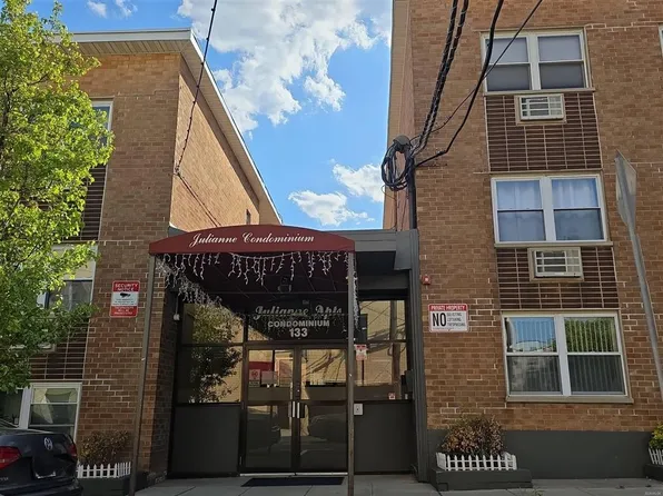 133 33rd St, Union City, NJ 07087