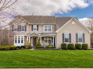 17159 Waterbridge Dr, North Royalton, OH