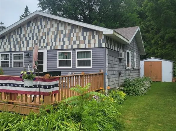 N4521 West Shoreplace Road, Cambridge, WI 53523