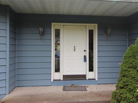 3rd image of 117 Sylvan St