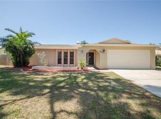 8318 Monarch Cir, Seminole, FL 33772