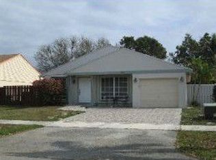 1221 SW 85th Ave, Pembroke Pines, FL 33025