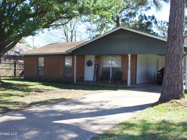 500 Vicki Dr, Diberville, MS 39540
