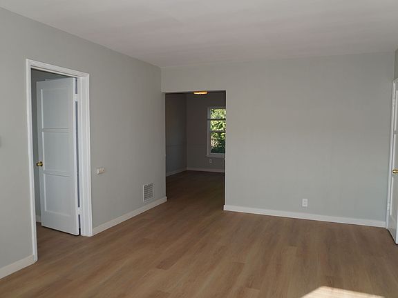 4th image of 608 Orange Grove Ave #612A