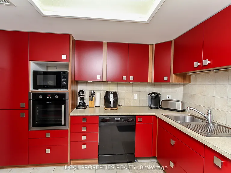 100 Grant Carman Dr N #809 — Photo 20