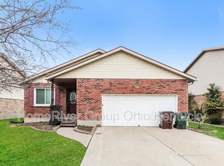 2668 Halifax Dr, Middletown, OH 45044