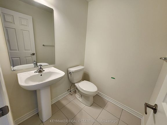 5th image of 2789 Eglinton Ave E #439
