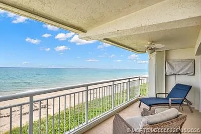 2 bed, 2.0 bath, 1298 sqft, $6,000 — Photo 2