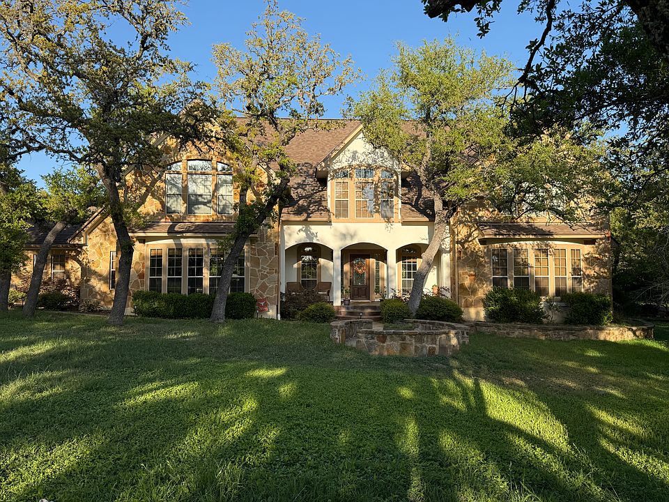Limestone with Stucco Exterior