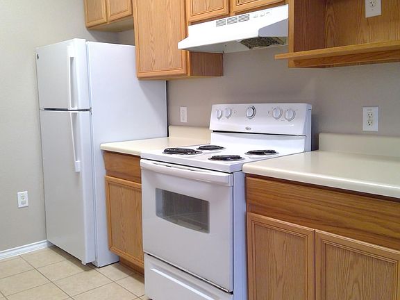 5th image of 15305 Kamary Ln