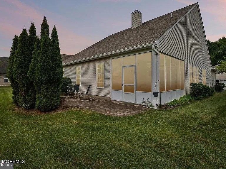 50 Sedona Blvd — Photo 1