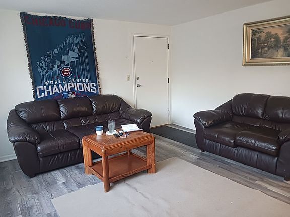 4th image of 10811 S Lloyd Dr APT 2
