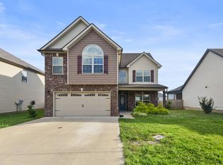 1032 Spicer Dr, Clarksville, TN 37042