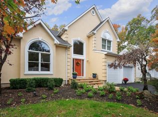19 Clydesdale Rd, Scotch Plains, NJ 07076