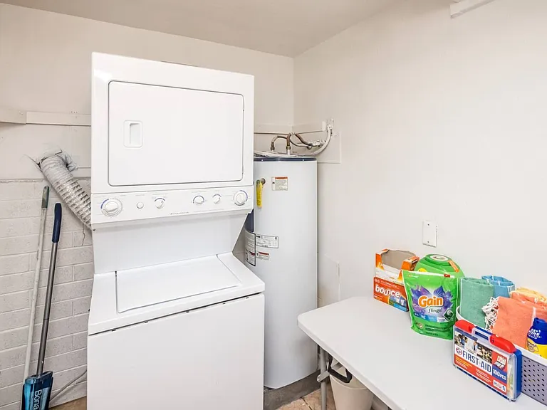 2906 Castaway Dr — Photo 61