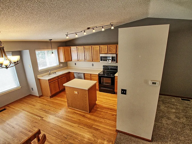 10732 Kimball St — Photo 5