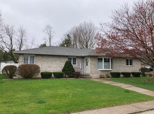 201 Wall St, Crescent City, IL 60928