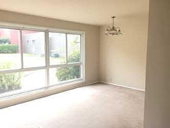 3rd image of 136 Tapia Dr