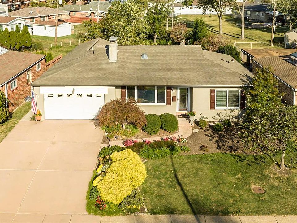 1st image of 5924 Childress Ave