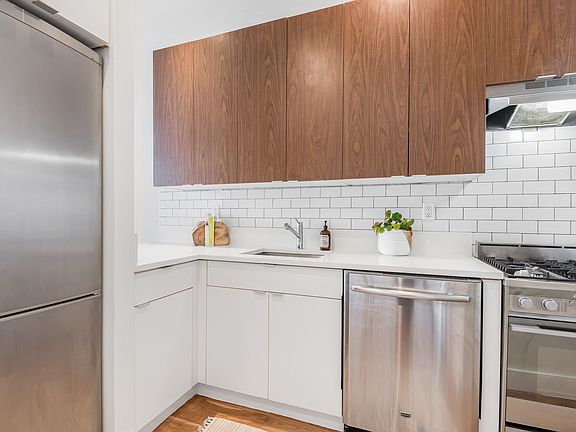 2nd image of 659 Bergen St #2C