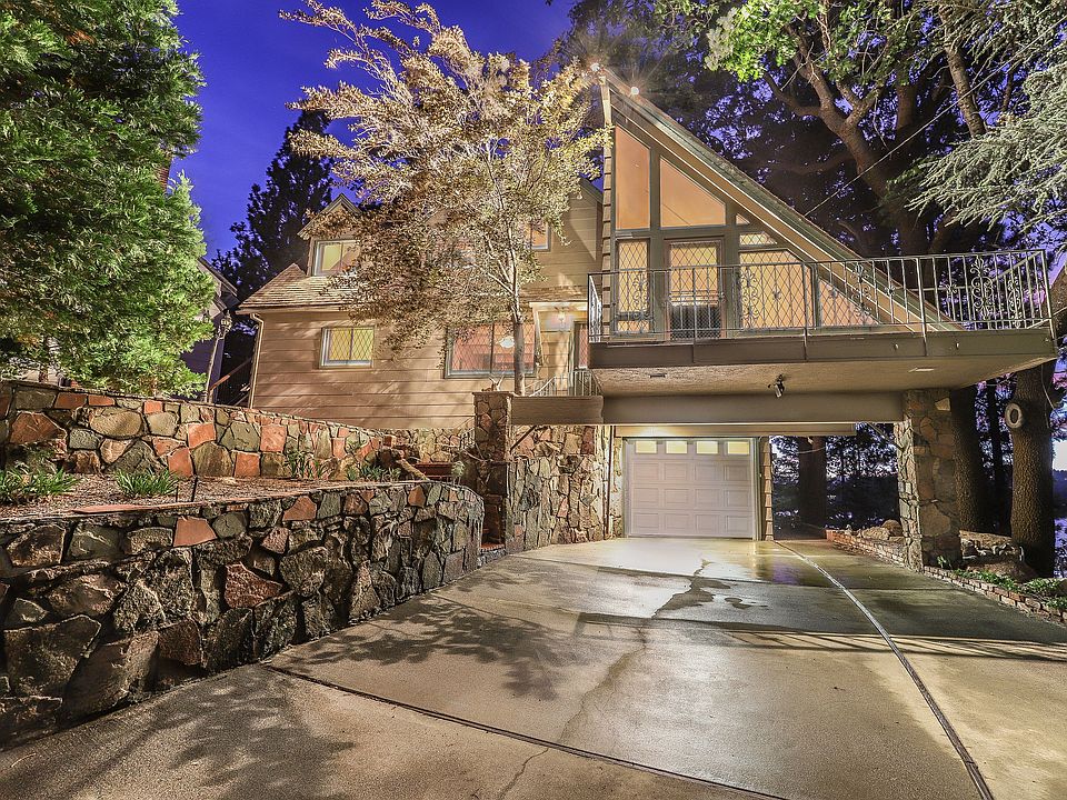 2nd image of 542 Canyon View Rd