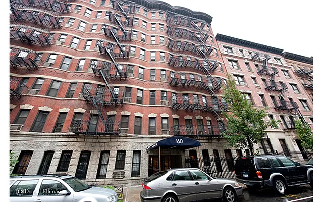 Rented by Douglas Elliman | media 7