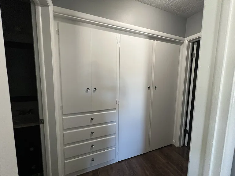 S 375 E — Photo 8