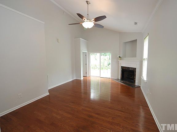 4th image of 3527 Sugar Tree Pl