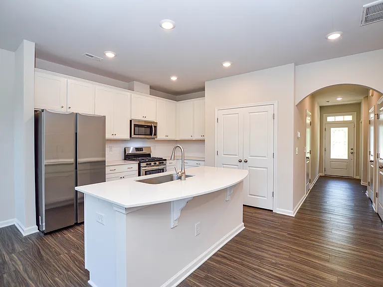 908 Park Bend Trl — Photo 7