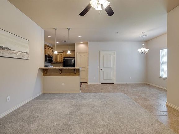 5th image of 1013 SW 92nd St
