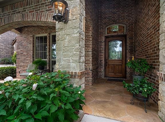 3rd image of 2605 Woodson Cir