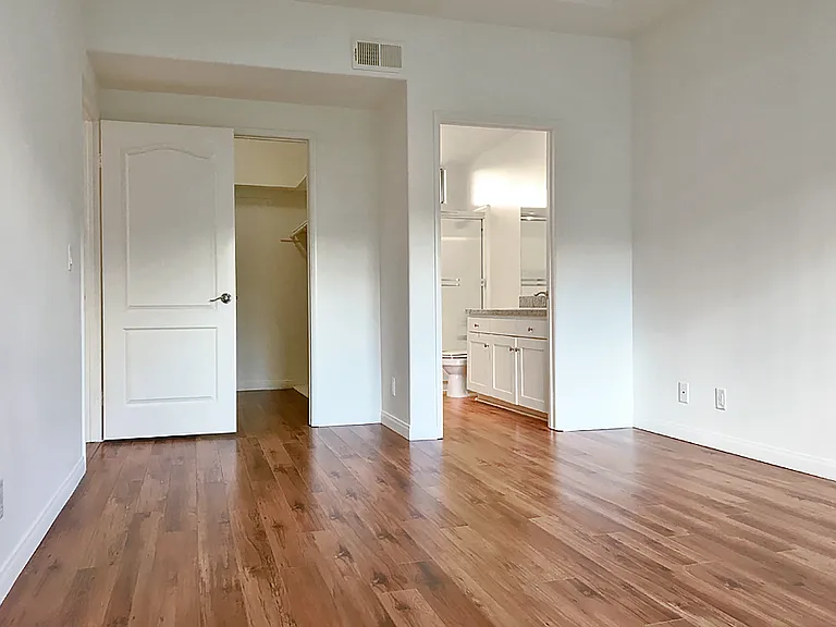 14430 Benefit St #109 — Photo 12