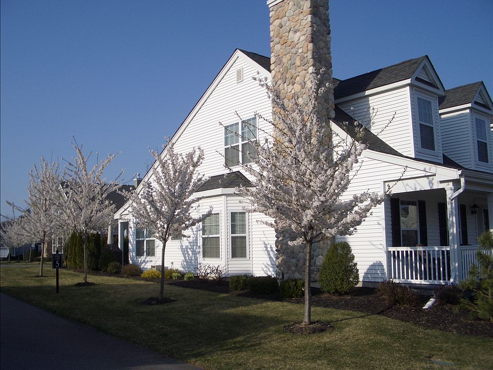 5 Black Pine St Calverton NY Zillow