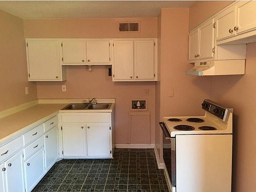 3rd image of 4322 Elmridge St #0
