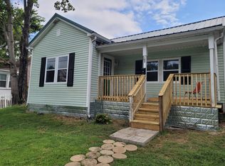 105 S 6th St, West Point, KY 40177